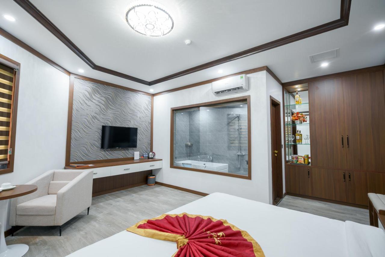 Sunland Halong Hotel And Restaurant Ха Лонг Екстериор снимка